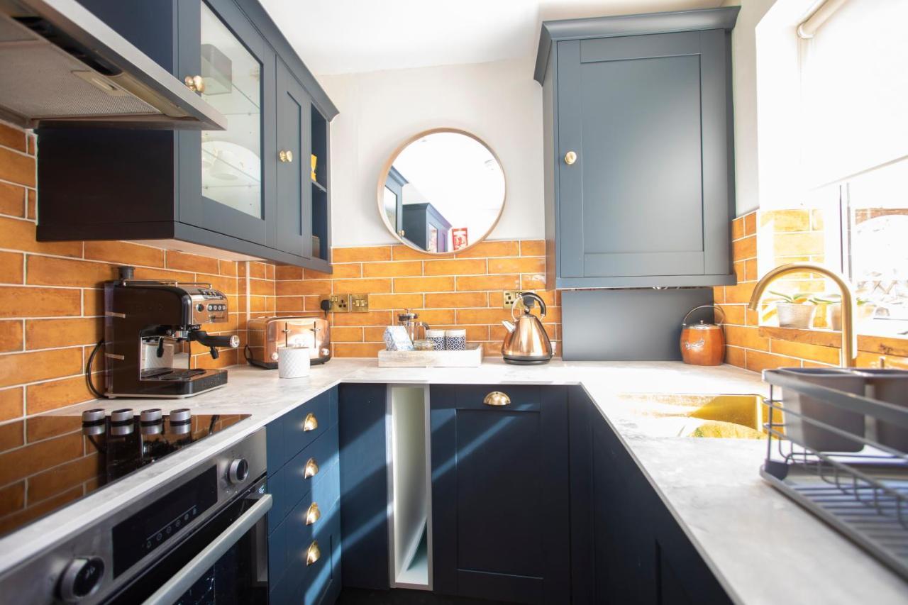 Stunning Warwick Victorian Townhouse - Beautifully Renovated, Free Parking - 5 Min Walk To Warwick Castle & Historic Town Centre - Perfect Uk Break And Base For Exploring Cotswolds Villa Exterior photo